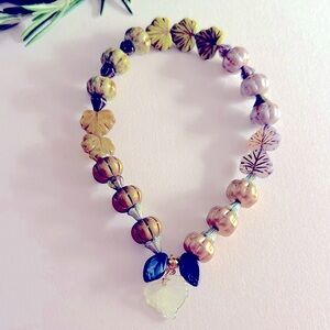 NWOT bracelet Pumpkins & Autumn Leaves bright Czech Glass, charms, stretch Osfm